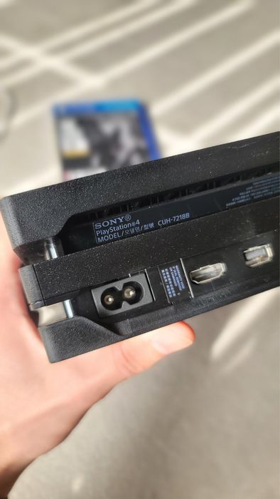 Plastation 4 pro xolati alo kamchiligi yoq