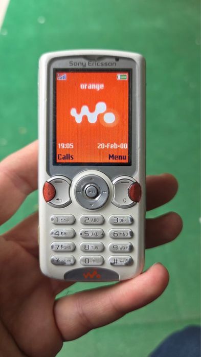 Sony Ericsson W810 Alb Telefon cu butoane