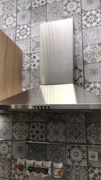 Продавам аспиратор за кухня  нов, неизползван