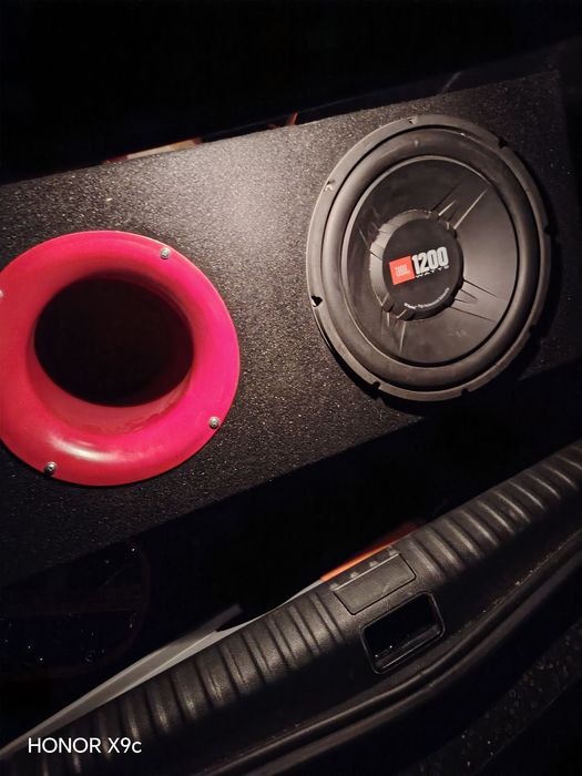 JBL 1200 Boofer yashiklari bn ideal holatda