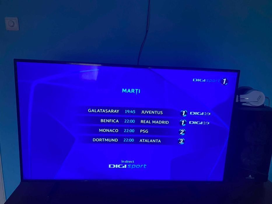 Vând televizor Samsung în stare foarte bună, funcționează perfect