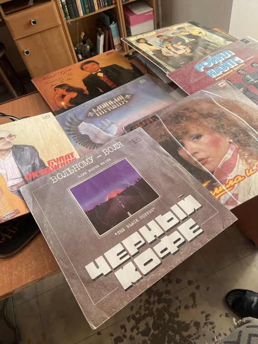 Пластинки виниловые  разных исполнителей