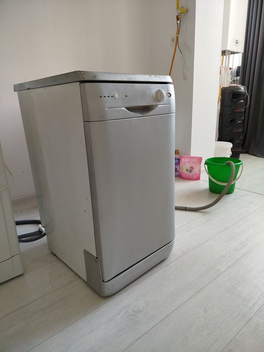Продам посудомоечная машина indesit