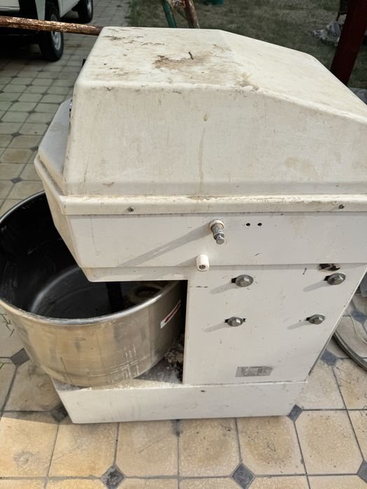 Hengyue-xamir qorigich 60 L