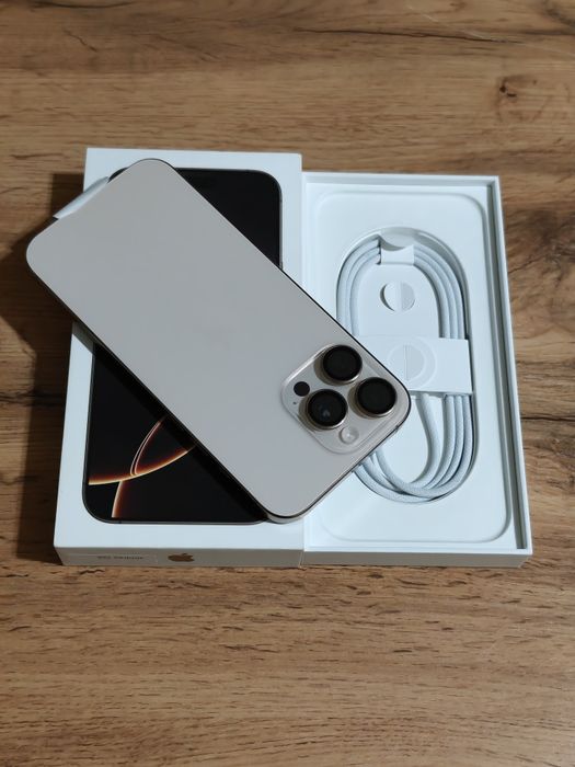 iPhone 16 Pro Max 256 gb ёмкость 100