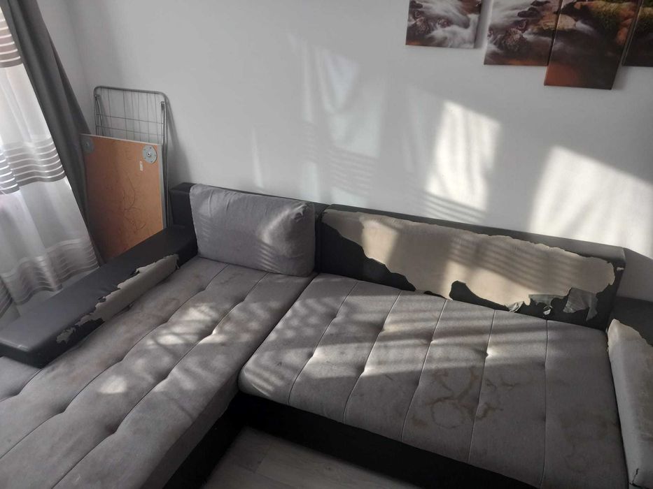 Colțar living mare – ideal pentru retapițare – 300 lei