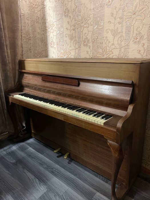 Пианино Ronish немецкое