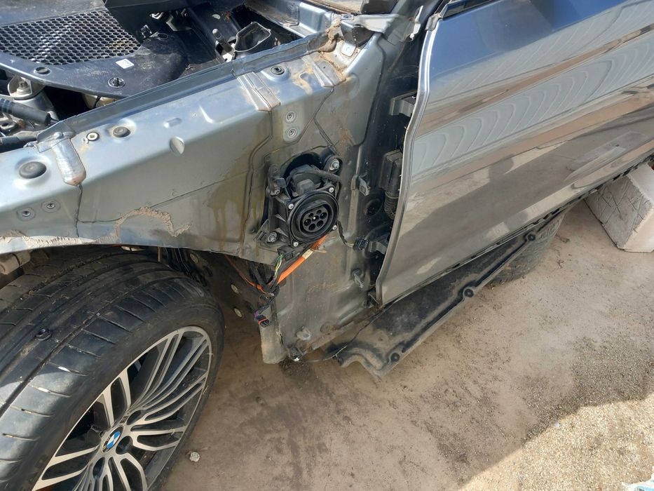 Dezmembrez dezmembrari BMW G30 530e hybrid pachet M Harman Kardon C2Y