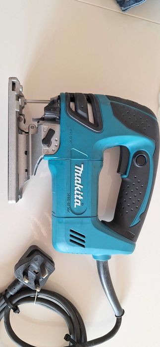 Нов прободен трион зеге Макита Makita 4350fct