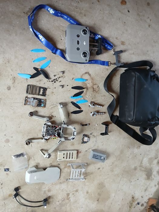 Dronă dji mini 2 defecta