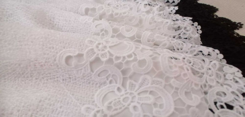 Дантелена рокля - MANUELA