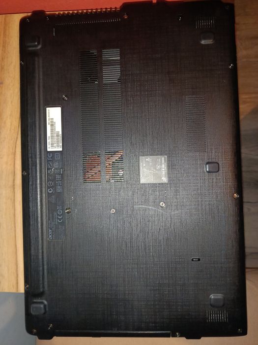 Acer Aspire E5-532G .
