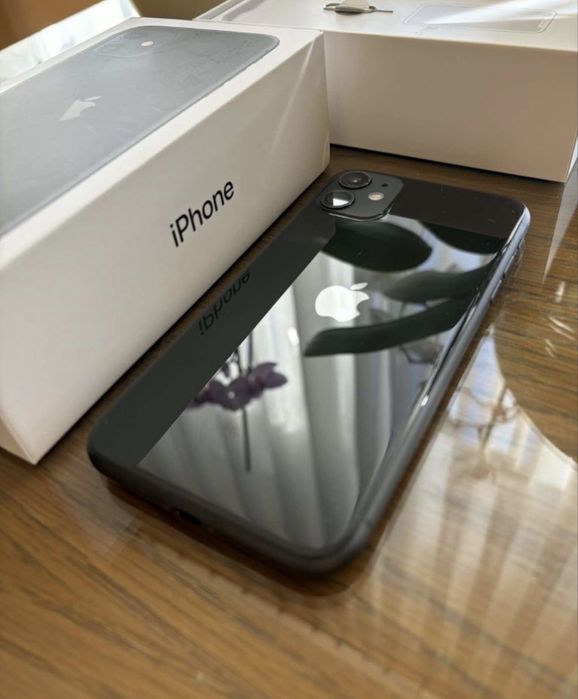 iPhone 11 / 128 GB / 90% / Liber Retea