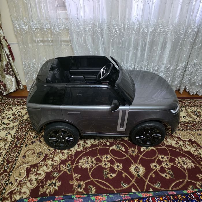 Rangrover elektor moshina