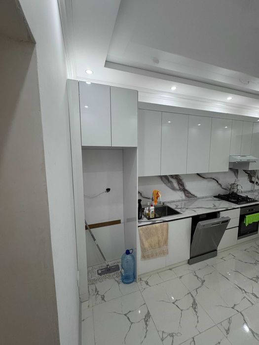 uy shoshilinch  sotiladi