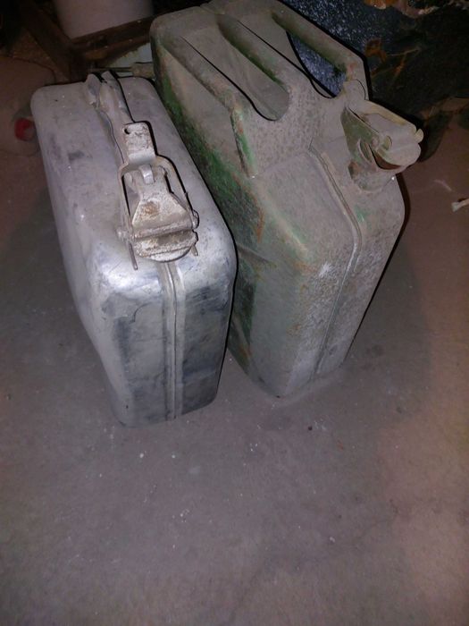 Фляга, бочка, канистры