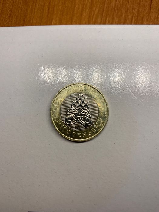 100 тенге Qub коллекция