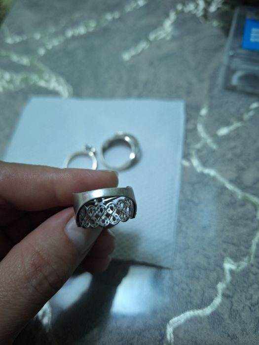 Продам серебро кольцо