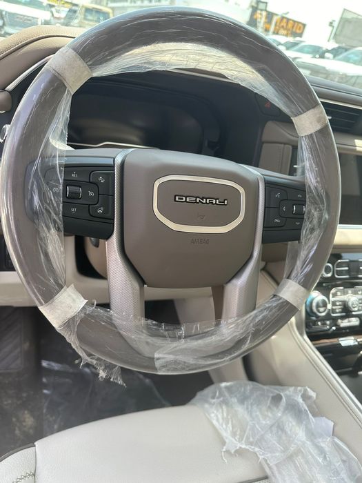 GMC yukon  DENALI ва SLT