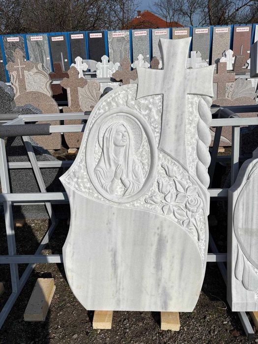 15% reducere la monumente funerare marmura si granit