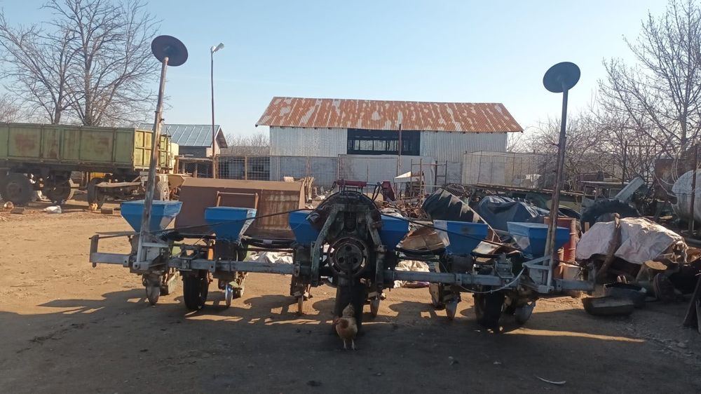 Semanatoare de porumb