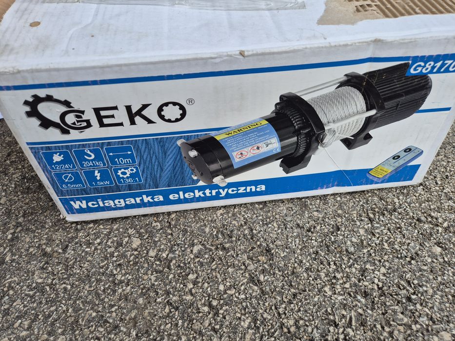 Електрическа лебедка GEKO 12V 4500lb/ 2041кг.