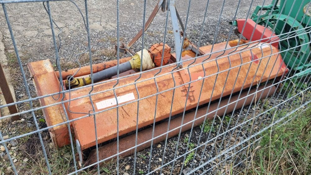 Tocatoare resturi vegetale 2.30 m si Geo 1.75m pe ciocane