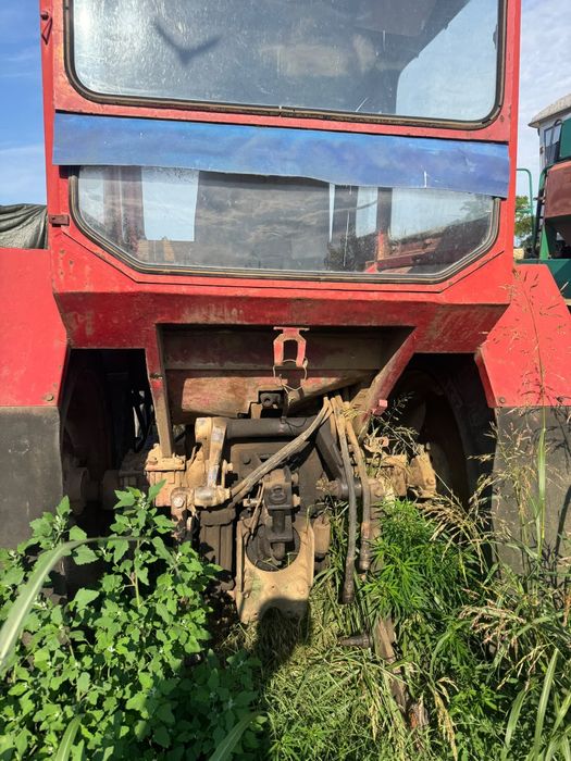Vând tractor utb650+combinator+semănătoare