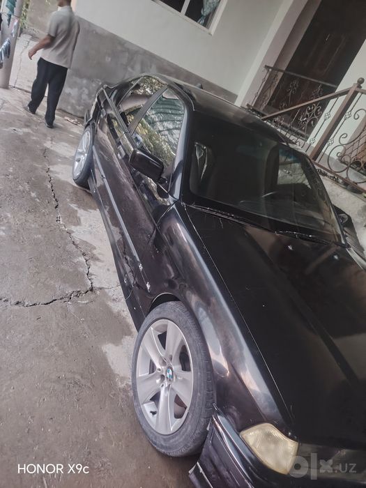 BMW 318 sotiladi