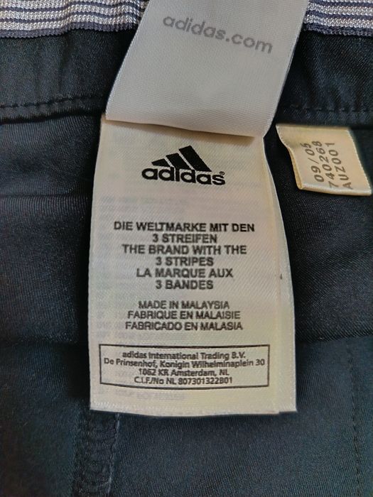 Pantaloni scurți Adidas dama