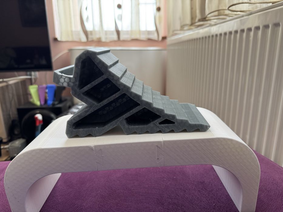 Клин за камион или ремарке подпирачка