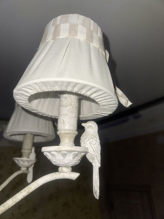 Продам люстру б/у