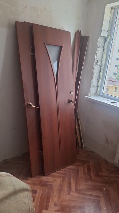 Отдам двери шкаф кухонный даром