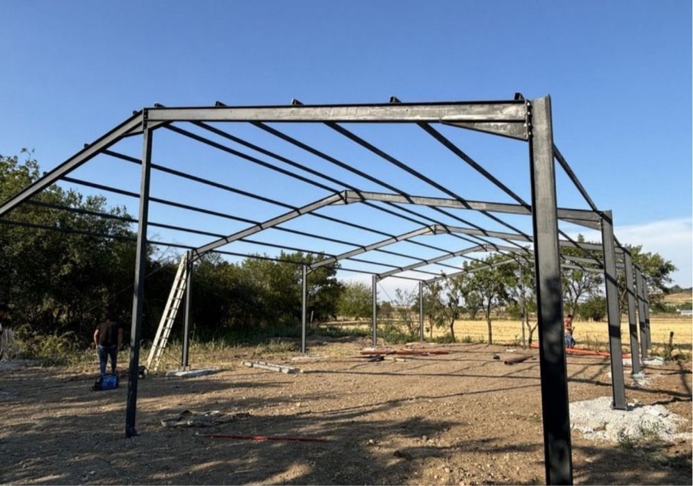 vând structură metalică 12 deschiderea 25 lungimea din ipe 180 4 m la stâlp la streașină asigur transport montaj structura este demontabilă pe șurubur