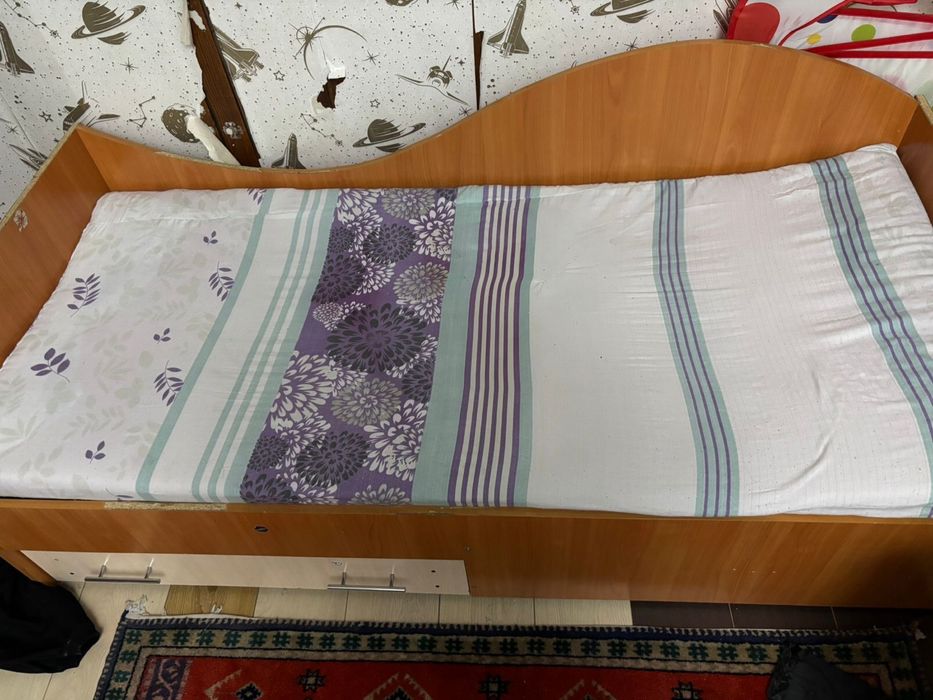 Кровать срочно продаммм ! Срочно продам