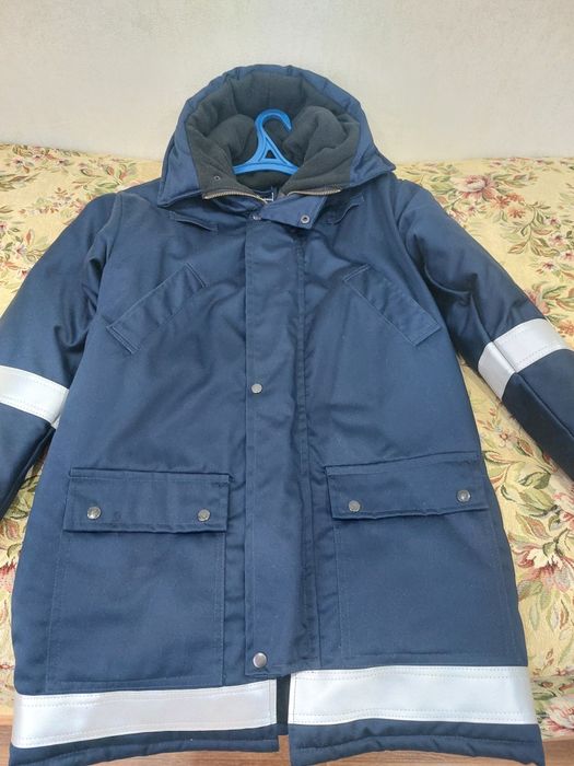 Продам куртку новая