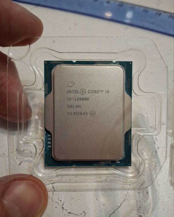 Продам Intel Core i9-12900K 16 ядер 24 потока