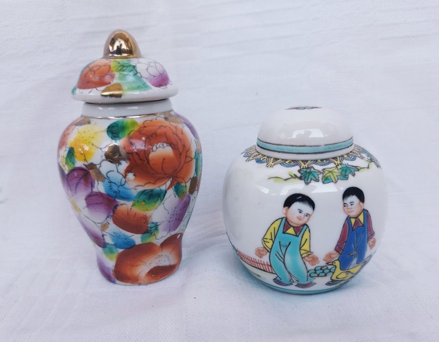 Lot cutie pentru bijuteri si recipiente din porțelan, colectia Regency