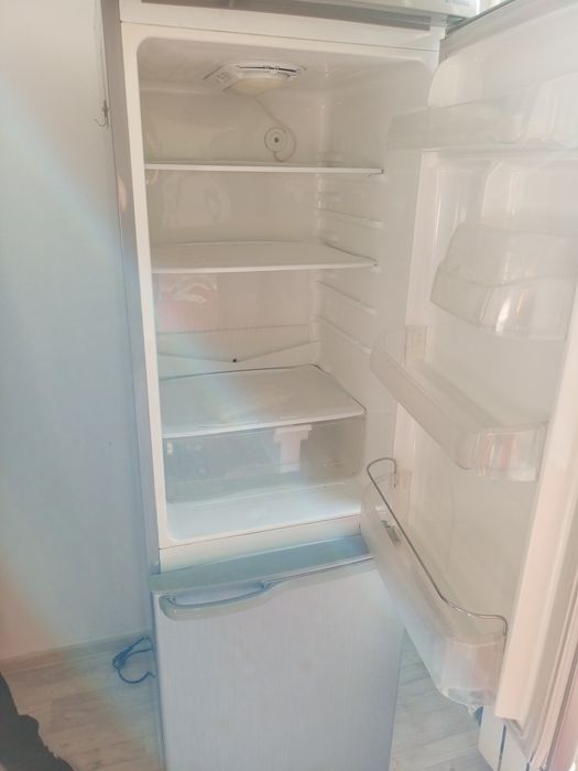 Холодильник самсунг срочно продам