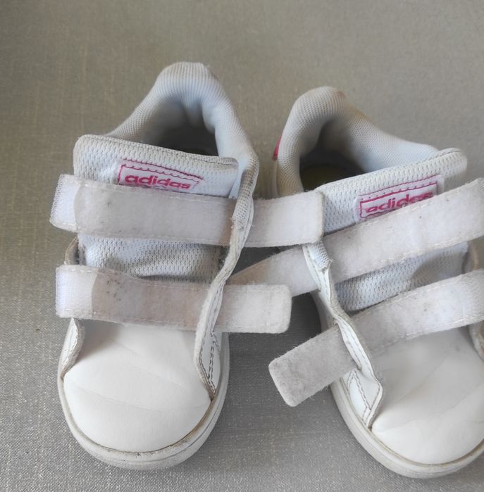 Adidasi marime 24