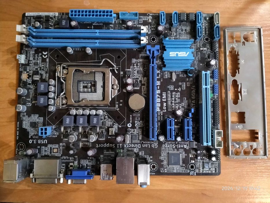 Материнская плата 1155