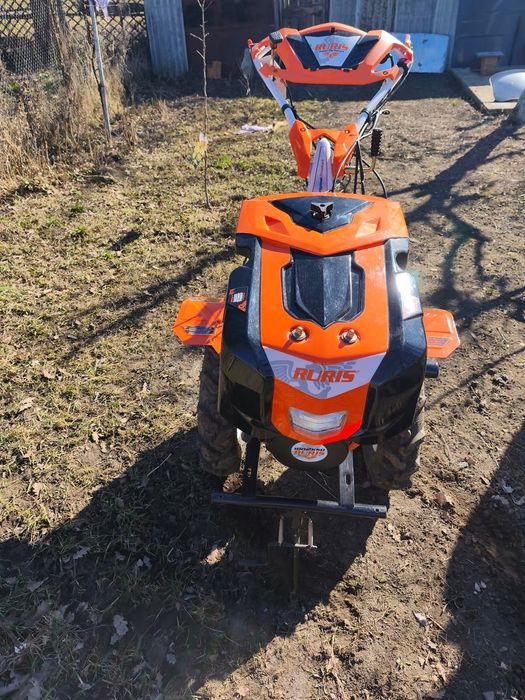 Vând motocultor Ruris 10 cp diesel