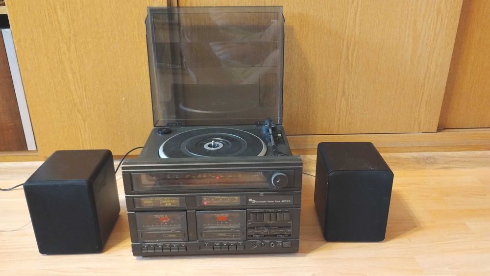 radio cu pickup Schneider cu boxe