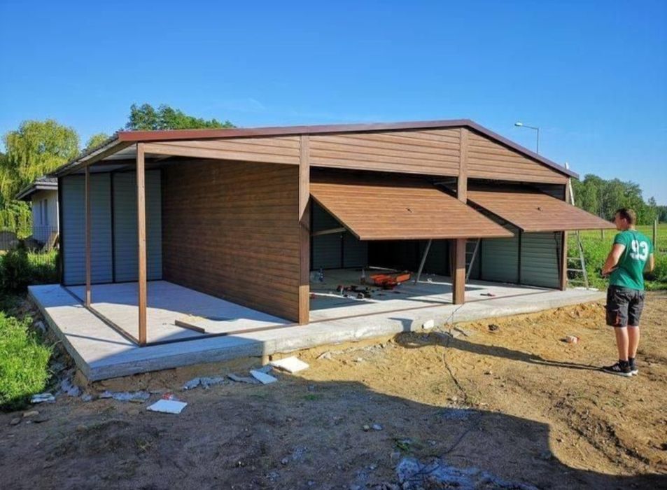 Garaje moderne pe structură metalică și panouri sandwich, ideale pentr