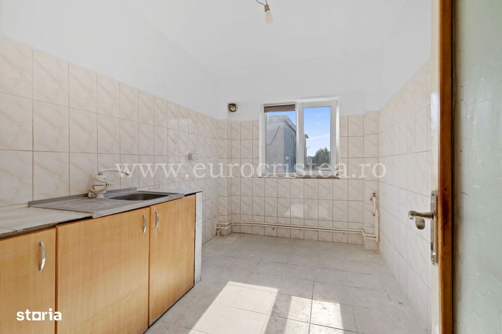 Apartament 3 camere – Mangalia | Zona:Centru-Sens,600m de plajă