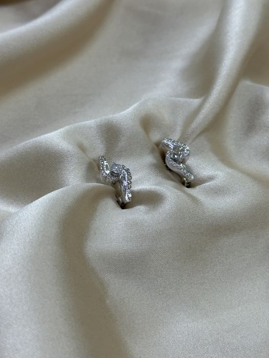 Серьги с бриллантами в белом золоте