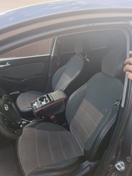 Hyundai accent 2012