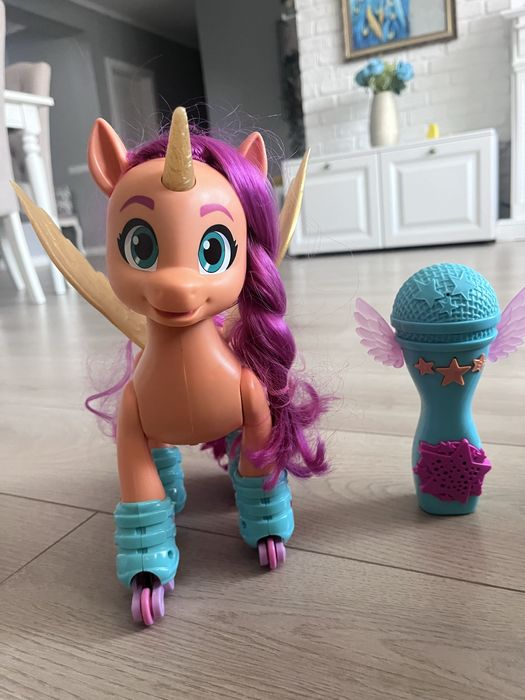 Unicorn Sing and Skate pe role