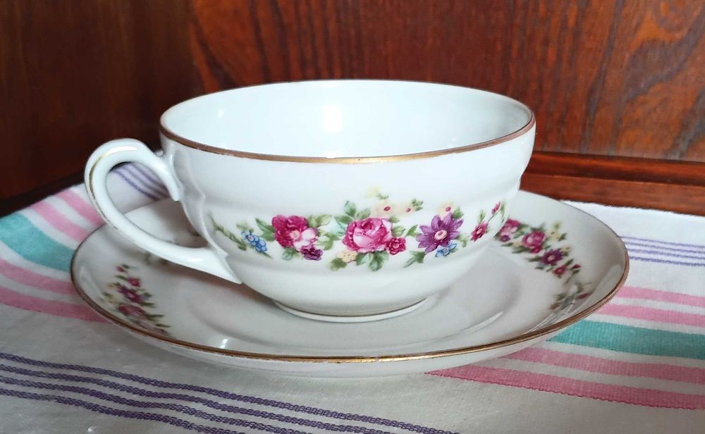 Старинная чайная пара