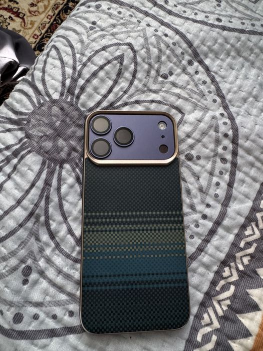 продам iphone 17pro max